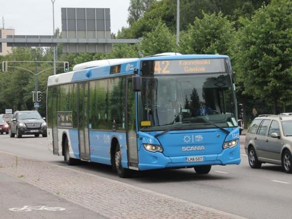 35 (88) Kuva 4-1. ED-bussi Helsingin bussiliikenne Oy:n (HelB) ajotehtävissä. 4.3 Seurantatutkimuksen kohteet ja tutkimusvälineet Seurantatutkimus toteutettiin pääasiallisesti VTT raskaan kaluston laboratoriossa.