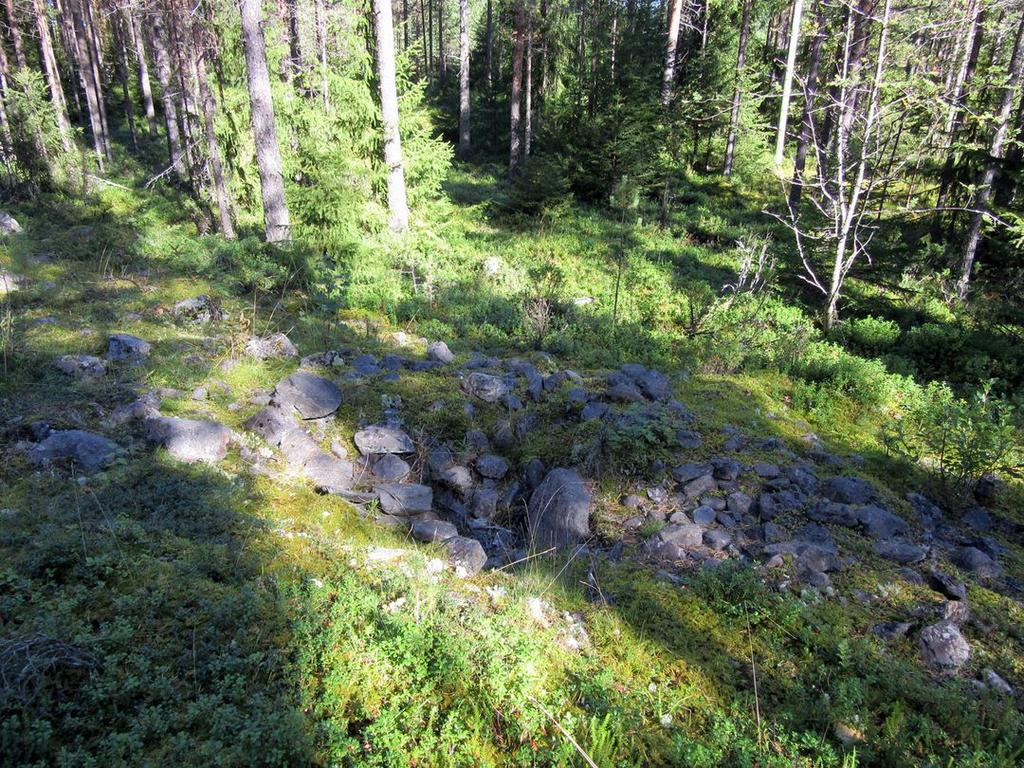 6 2. Lekkulanmäki Mj-rekisteri: Laji: Tyyppi: Tyypin tarkenne: Ajoitus yleinen: Ajoitus tarkka: Lukumäärä: Rauhoitusluokkaehdotus: Paikkatiedot: Karttanumero: Koordinaatit: koord.