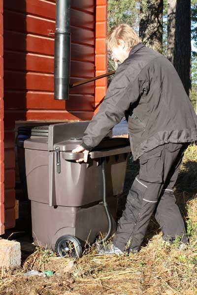 talteen säiliön pohjalta Riittävä ilmanvaihto (mielellään sähkötuuletin) Kapasiteettia voidaan lisätä hankkimalla