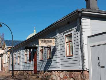 Kotkassa Langinkoskella sijaitsee Aleksanteri III:n kesäpaikka, kalastusmaja, joka toimii elävänä kotimuseona luonnonsuojelualueen keskellä kosken rannalla.