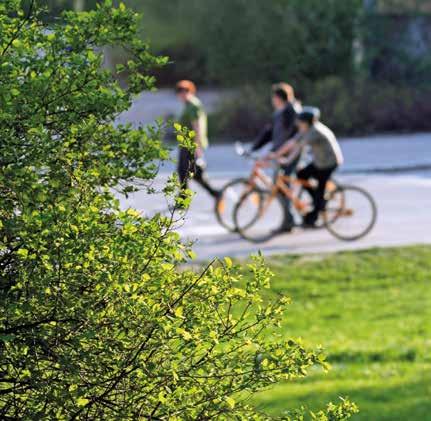 Isommissa kodeissa on oma sauna ja leppoisaan oleskeluun houkuttelevat parvekkeet.