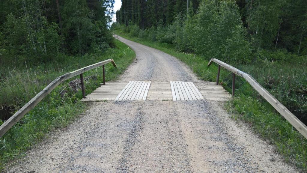 3 NYKYTILANNE Kilpisalmen silta sijaitsee Mikkelin Kalvitsassa Hieppeen yksityistiellä. Hieppeen yksityistie alkaa Kantatieltä 72 (kohdekartta, liite1).