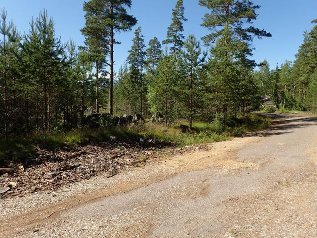 20 PSV este 6648446 292403 Kivinen, kaksirivinen (luoteessa)