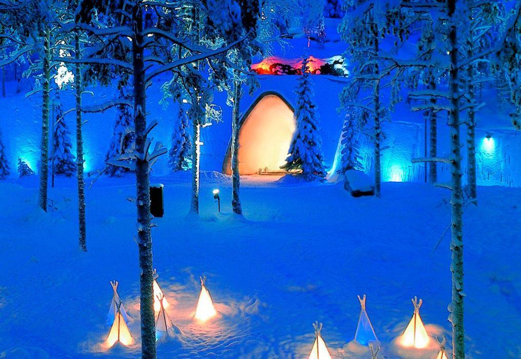 MATKAILUKOHTEET SANTA PARK, ROVANIEMI SantaPark on Joulupukin oma kotiluola, joka sijaitsee maan alla Napapiirin rajalla.