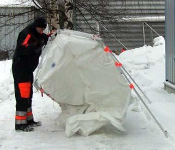 1-2 MINUUTTIA: Varaosina molempiin telttoihin löytyy erikseen