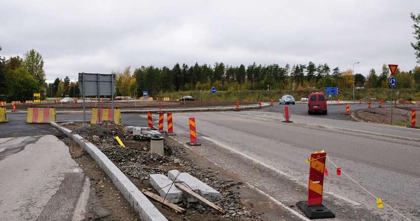 Rakentaminen on ollut käynnissä hankkeella jo kaksi vuotta, ja osuus on tarkoitus ottaa kokonaisuudessaan liikenteelle marraskuun lopulla 2010.