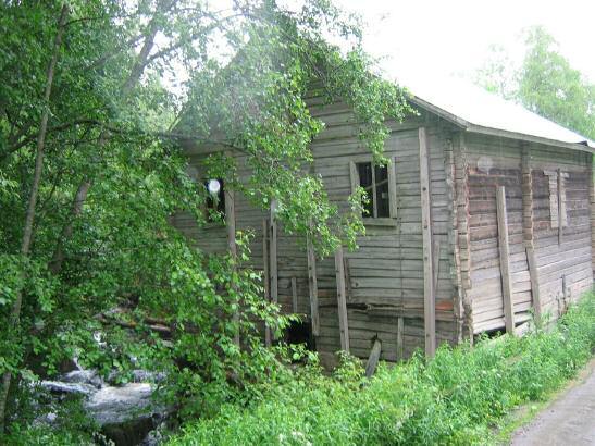 40 Myllyjä Jähdyspohjassa Majajärven lasku-uoman varrelle on merkitty 1776 kartalla mylly.
