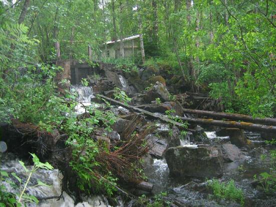 Niistä ei voi erottaa mahdollisesti 1700-luvulle ajoittuvia rakenteita tai niiden osia.