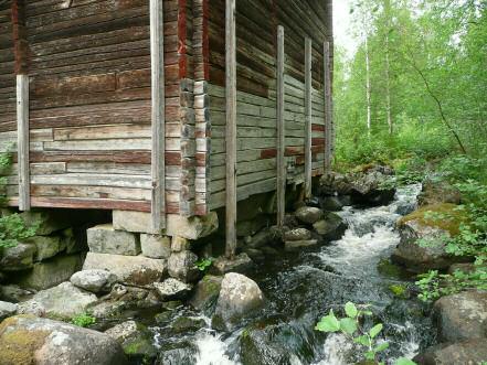 suojelukohteita. Kuvat alla. Myllyn koordinaatit: 6897916 2491336, 6901935 3335144. Em.