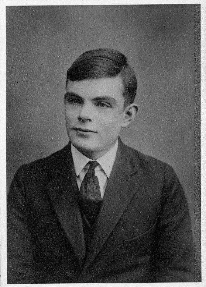 Koulu Alan oppi itsenäisesti lukemaan ja laskemaan. 1918 päiväkouluun ja 1922 Hazelhurstin sisäoppilaitokseen, kuten veljensä aiemmin.
