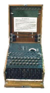 Enigma Saksan armeijan parannettu versio kaupallisesta salakirjoituskoneesta. Puolalaiset ensimmäisiä murtajia.