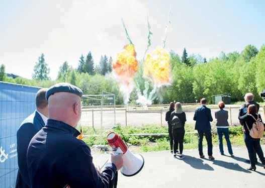 nut näkyville, Markku Ikävalko kertoo. Myytinmurtaja elementissään. Uusiutuvaa polttoainetta tuottavan pilottilaitoksen avajaisräjäytykset sujuivat mallikkaasti.