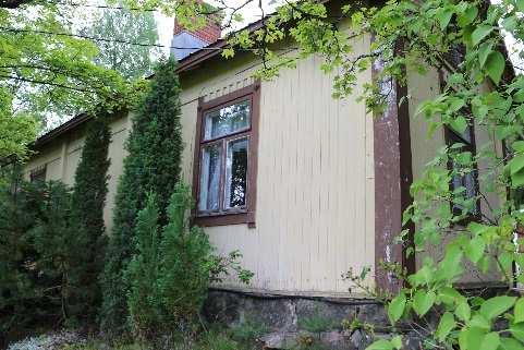 Yli-Kaivolankuja ja Yli-Kaivolan puiston jalankululle ja polkupyöräilylle varattu katu / tie valaistaan. Olemassa oleva rakennuskanta suunnittelualueella ks.