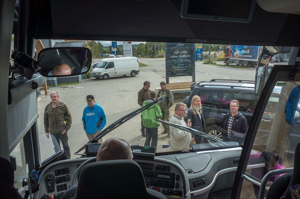 - Kari Oinonen (SYKE), maakuntauudistus ja maankäyttöön liittyvät tehtävät - Veikko Maijala (Lapin ammattikorkeakoulu), info Poro-Harava-videoista Kuva 11.