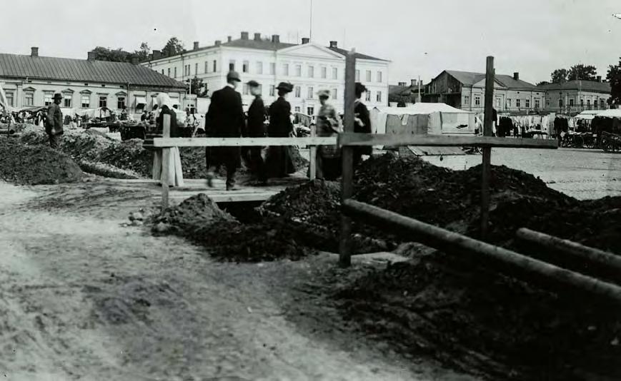 Vuonna 1910 vesijohtolaitoksen työt olivat edenneet Läntiselle Linnankadulle (myöh.