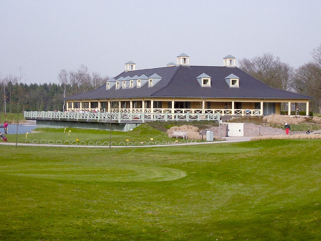 GOYER GOLF & COUNTRY CLUB, 2002