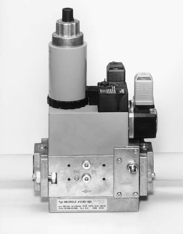 Elektrisk tilkopling trykkvokter (støpsel DIN EN 75 0-80) Toimintanäyttö Driftsvisning Display Driftsdisplay Sulkuhattu, säädin Beskyttelsesklap, regulator Skyddslock, regulatorskruv Hette, regulator