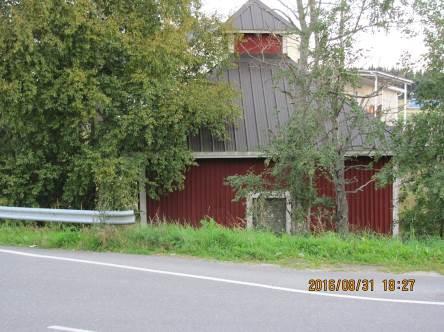2. Kallenkosken sahan turbiinihuone, 1910-luku: RH, H Rakennus on sahan toiminnan alkuvaiheesta 1910-luvulta ja turbiinilla on