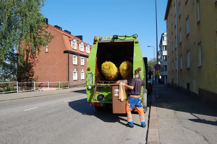 Jäteastioiden pesut Loppujäte ja biojäteastioiden pesut eri urakoissa, pesuautot erilaisia toinen auto pesee astian kannen sisäpuolen,