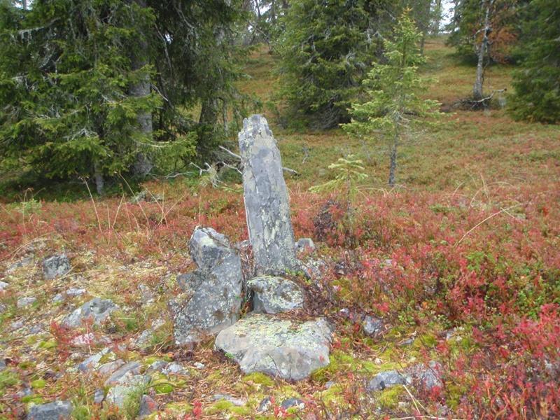 kivi. Kuvattu etelästä. Kuva 98. Lainiotunturi lounas. Kivilatomus.