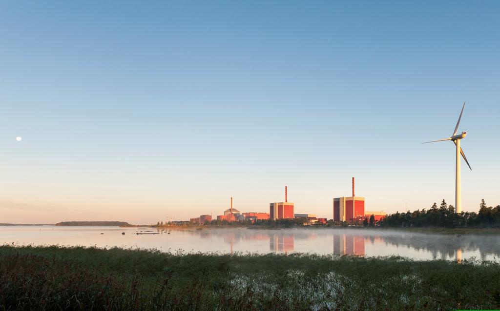 Säteilyturvakeskus STUK B 220 2(6) 3.2 Olkiluoto Olkiluodon ydinvoimalaitokselta otettiin yhteyttä STUKin päivystäjään kuusi kertaa. Yhteydenotot liittyivät käyttötapahtumiin tai vikoihin.