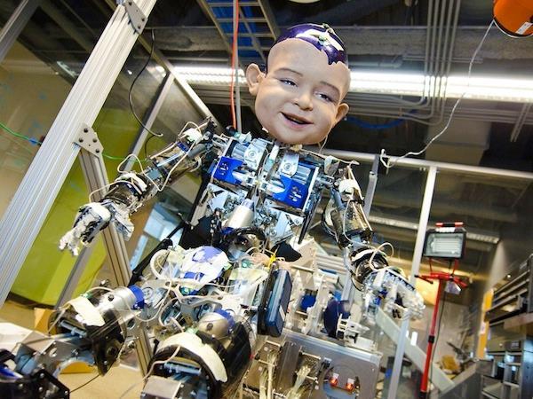 Digitaalinen talous ja robotisaatio Ihminen ei elä biteistä suurin osa digitaalisista palveluista liittyy fyysisen maailman artefakteihin ja fyysisiin palveluihin Robotisaatio synnyttää uusia