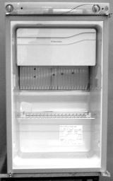5.12 Oven avautumissuunnan muuttaminen