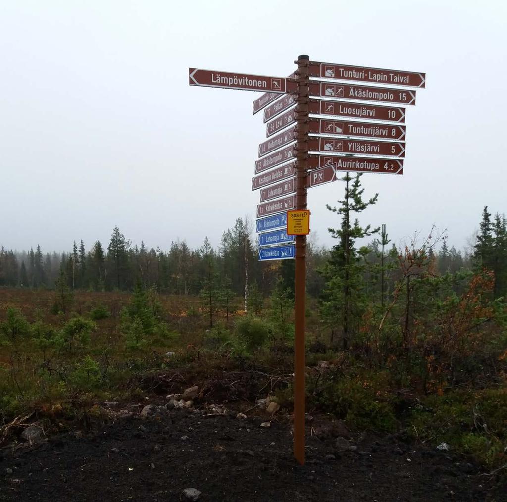 Sport resort Ylläksen talvireittien lähtöpaikan viitoitus.