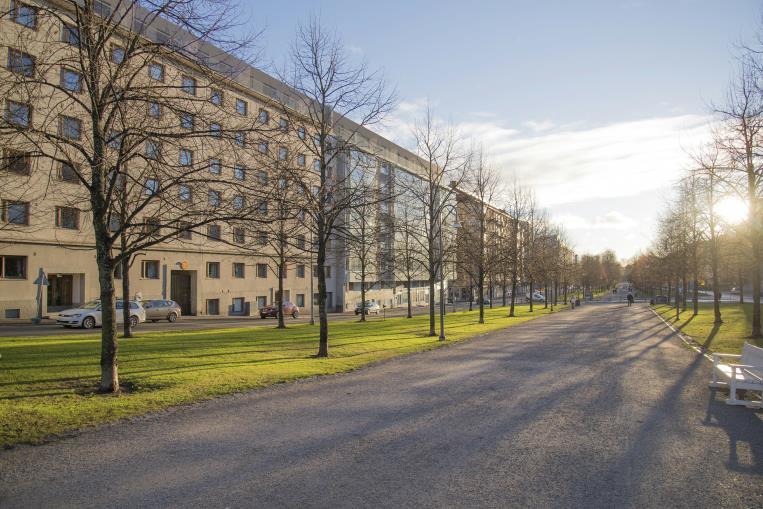 sijoittumisen tontille. Pieni hanke ei merkittävästi vaikuta elinkeinoelämän toimintaedellytyksiin.