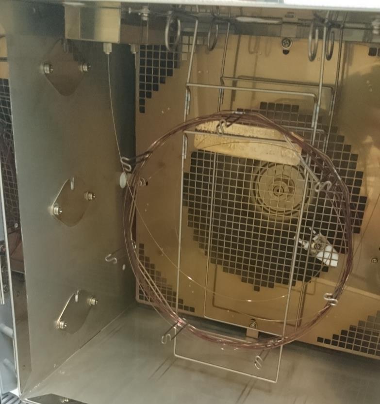 8 Kuva 2. Kapillaarikolonni Kolonnin sisimmän kerroksen, stationäärifaasin, materiaali vaikuttaa analyysin selektiivisyyteen.