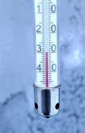 6 Lämpötila ja ilman virtausnopeus Lämpötilojen toimenpiderajat Asunnossa Huoneilman lämpötila lämmityskaudella + 18 C + 26 C Huoneilman lämpötila lämmityskauden ulkopuolella + 18 C + 32 C
