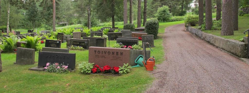 Osasto sijaitsee hautausmaan länsisivulla, vanhan kappelin