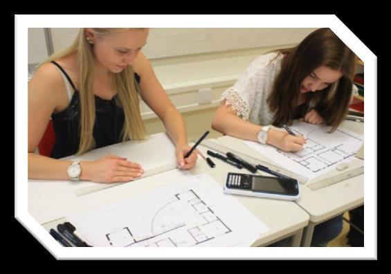 vuoden aikana, tosin suurin osa opiskelijoista valmistuu kolmessa vuodessa. PAKOLLISET KURSSIT: 47-51 kurssia, riippuen valitseeko lyhyen vai pitkän matematiikan. SYVENTÄVÄT KURSSIT: väh.