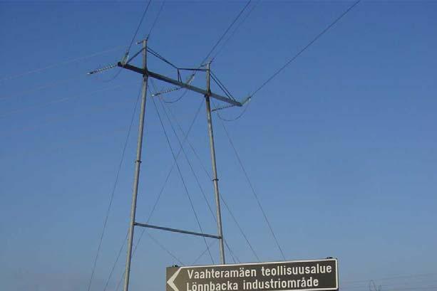 Muut alueet Kuva 7 Aluetta halkoo 110 kv sähkölinja Virkistysaluetta koskevat kaavamääräykset säilyvät suunnittelualueella aikaisemmin voimassa olleen kaavan mukaisena. 5.