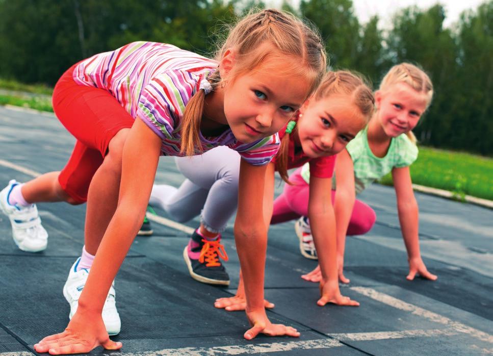 OLYMPIALAISET Lajeina mm. Juoksu 40 m Pallon- / keihäänheitto Pituushyppy Juoksu 400/800 m Ohjelmassa myös temppurata.