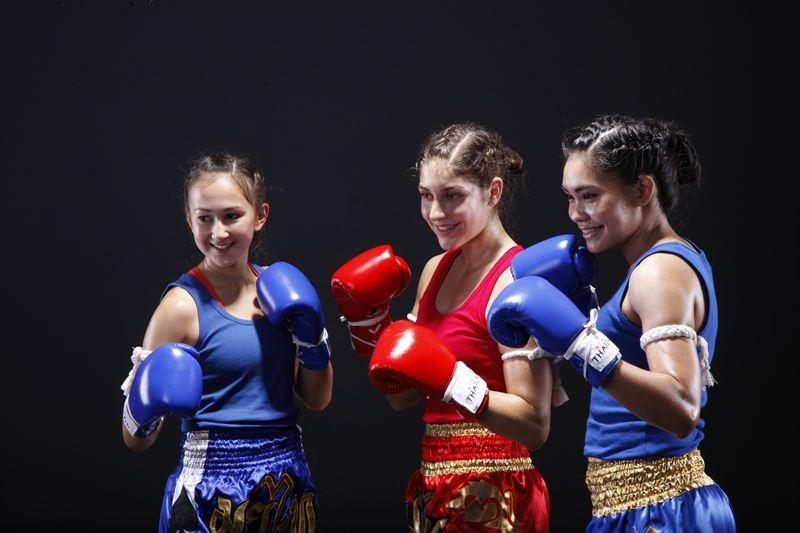 Muay Thai muinainen kamppailulaji Kokeile thainyrkkeilyä Thaimaassa! Muay Thai eli thainyrkkeily on vuosisatojen takaisesta sotataidosta kehittynyt kamppailulaji.