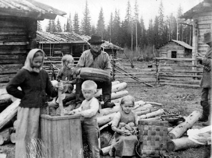 kaarlo juho ståhlbergin aika 1919 1925 Vuoden 1919 hallitusmuodossa vahvistettiin poliittiset perusoikeudet, sanan-, yhdistymis- ja kokoontumisvapaus. Suomesta tuli tasavalta.