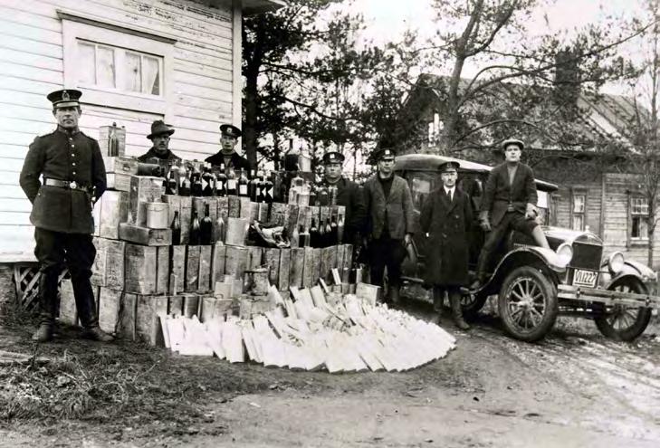 pehr evind svinhufvudin aika 1931 1937 Suomen kansanvalta vahvistui ja talous kehittyi suotuisasti 1920- ja 1930-luvuilla.