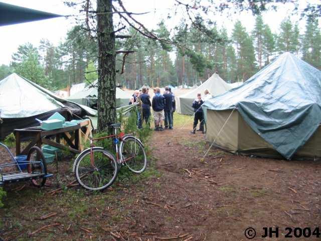 Satakunnan Partiolaisten seuraava piirileiri, NalleKarhu 2005. Ensimmäistä kertaa leirillä samaan aikaan sekä vartiolaiset että sudenpennut.