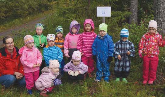 SUOMI 100 - RELIEFIN JULKISTAMISTILAISUUS Suomi 100 -juhlavuoden kunniaksi Siikaisten yhtenäiskoulu saa päätyseinälleen upean metallireliefin.