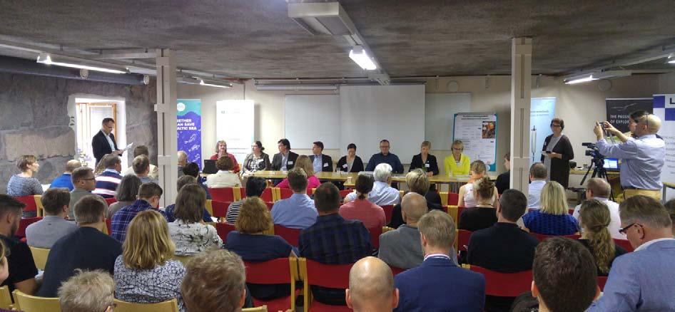 seminarium om dränering och vattenskydd på svidja gård Stödstiftelsen för täckdikning, Täckdikningsföreningen och BSAG (Baltic Sea Action Group) anordnade ett seminarium om dränering och vattenskydd