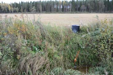 julkaisuja PELTOSALAOJITUSOPAS Salaojayhdistyksen julkaisema viljelijöille suunnattu Peltosalaojitusopas on saatavissa sekä suomeksi että ruotsiksi.
