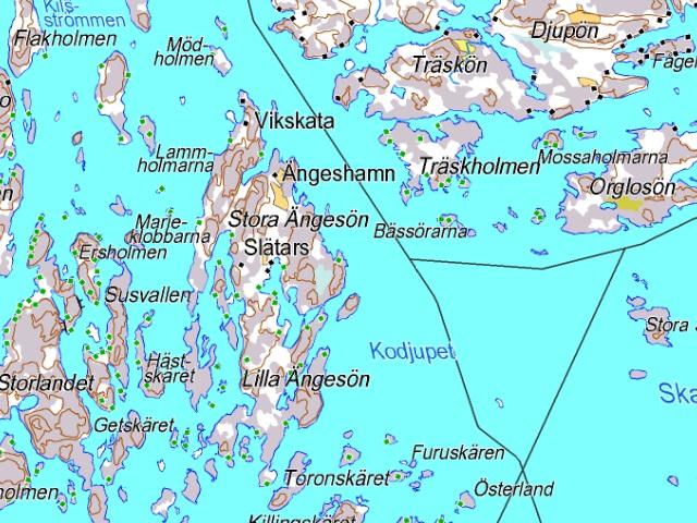 Navetta, kellari ja rantahuone todennäköisesti 900-luvun alusta. Saunamökki, sauna, vaja, ulkohuone n.