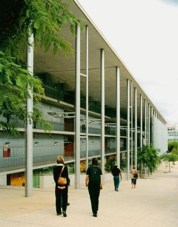 Although each building has been designed by a different architect, the campus has a very uniform appearance. The individual buildings create an exciting entity.