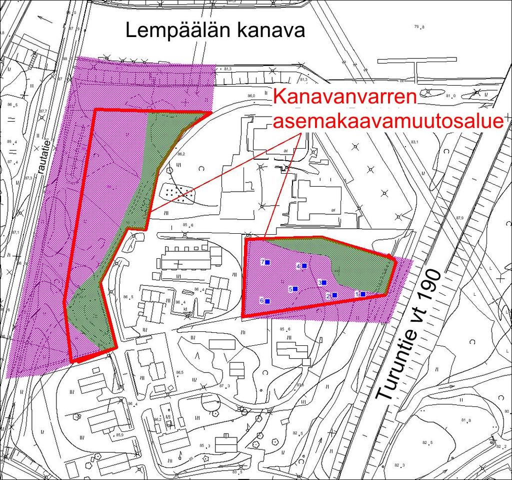 Kuva 3b. Silmämääräisesti tarkastetut alueet merkitty aniliinilla rasterilla. Koekuopat sinisellä.