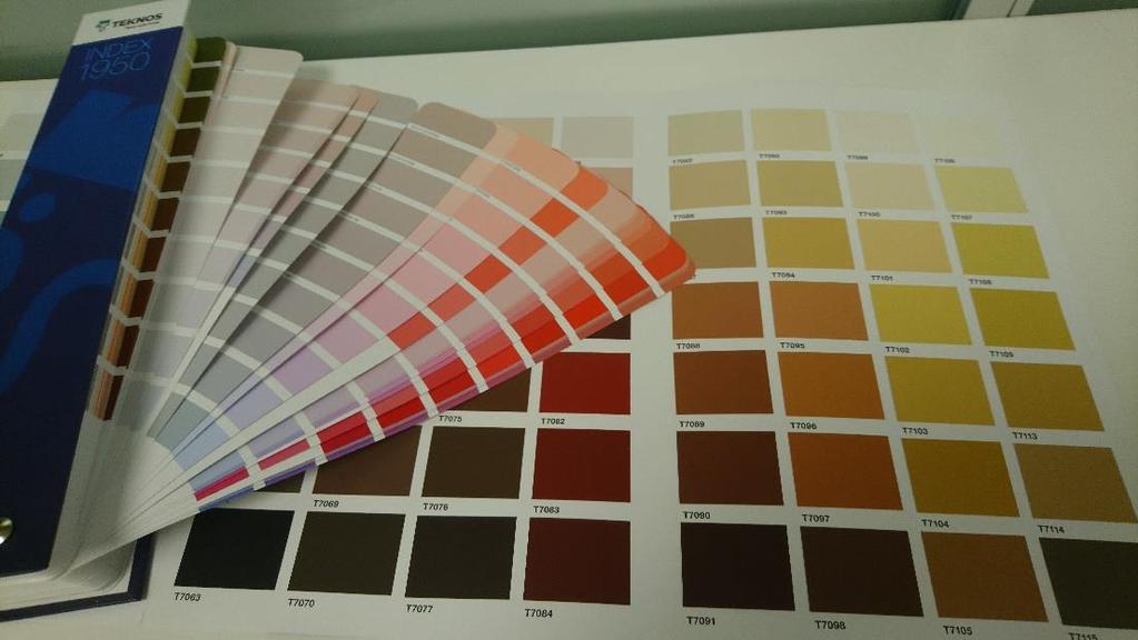 Sävyn valinta Ulko- ja sisämaalivärikarttojen sävyt NCS-värijärjestelmä RAL-värikartat Värien. havaitsemiseen vaikuttaa myös pinnan struktuuri, ympäristö sekä vuoden- ja vuorokaudenaika.