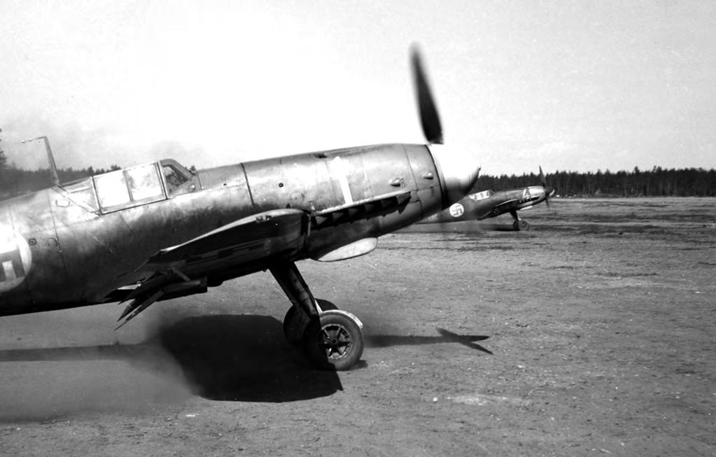 2. lentueen Mersu MT-201 startissa Utista kesällä 1943.
