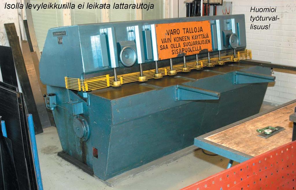 Metallityöt 105 Levytyöt jaetaan karkeasti ohut- ja paksulevytöihin.