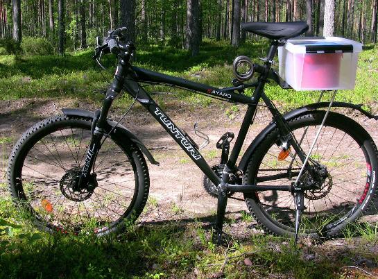 aloittelijoille suunnattu 6-väyläinen rata. Radat ovat lajista kiinnostuneiden ilmaisessa käytössä.