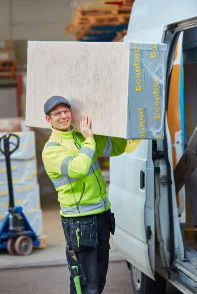 Keveys ja jämäkkyys merkitsevät helppoa ja nopeaa asennusta Ecophonin lasivillalevyillä on paljon etuja. Ne ovat esimerkiksi kevyitä materiaaleja, mikä helpottaa niiden asentamista.